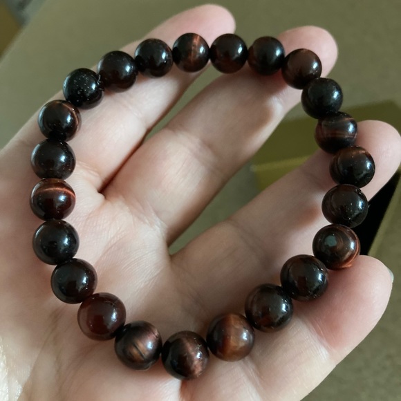 Red Tiger’s Eye Stretch Bracelet, Natural 8mm Beads - Picture 4 of 5